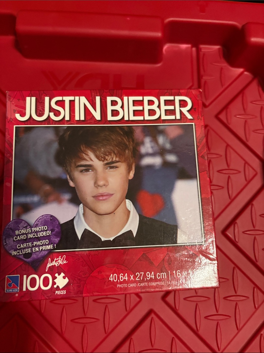 Justin Bieber 100-Piece Puzzle with Bonus Photo Card included